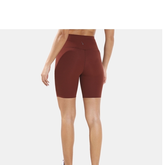 Nike Women's High-Waisted Maroon Bike Shorts - Picture 2 of 5